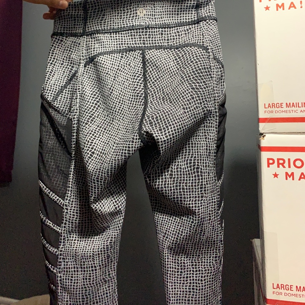 Lululemon Leggings mesh Size 2
